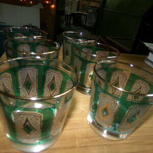 set of 6 vintage glasses.